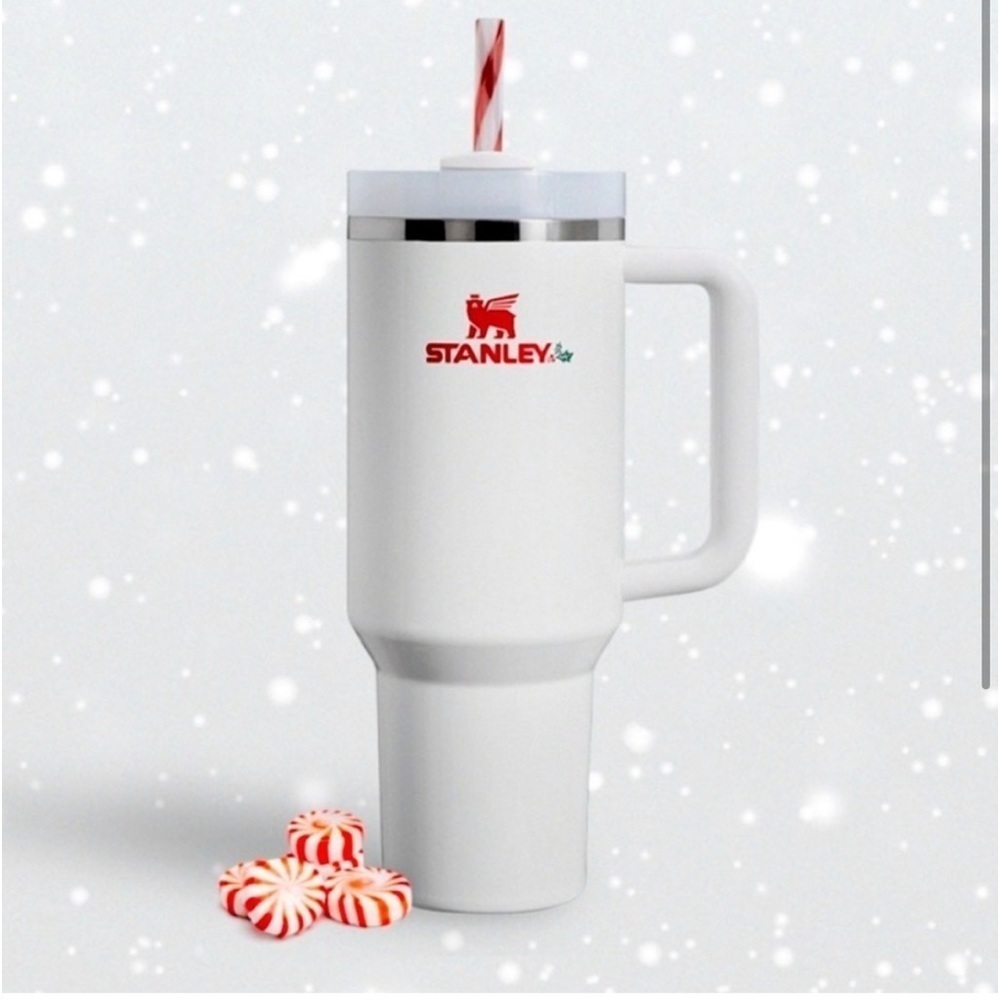 Stanley 40oz Mistletoe Twist Limited Edition